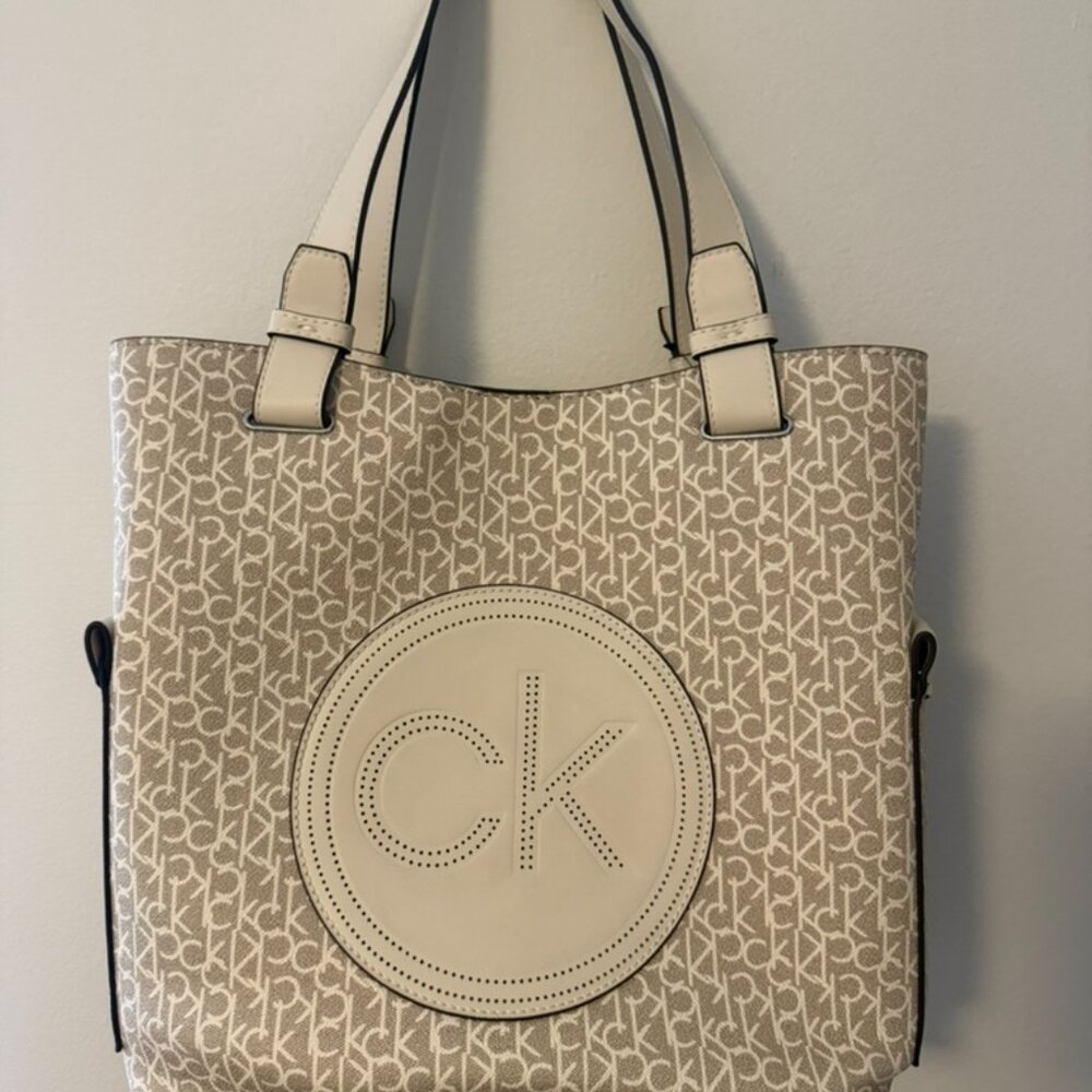 NEW Calvin Klein Triple Compartment Tote FITS EVERYTHING
